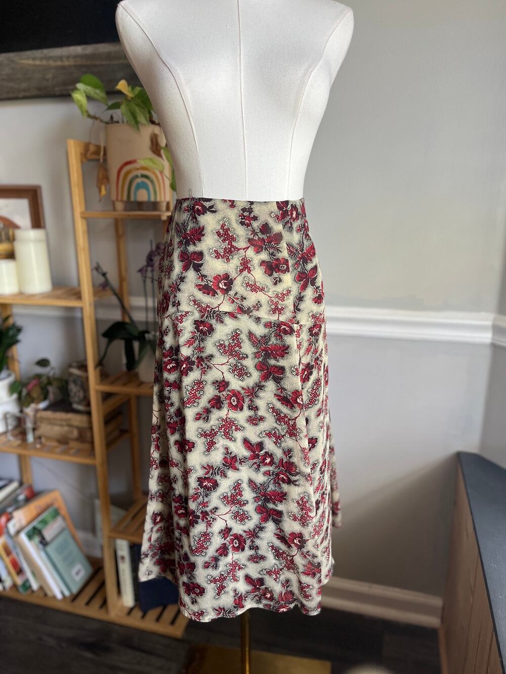 Vintage Y2K Silk Skirt Knee Length Red Floral Size 1X